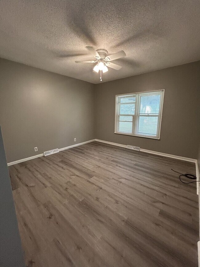 Foto del edificio - 806 W Kansas St