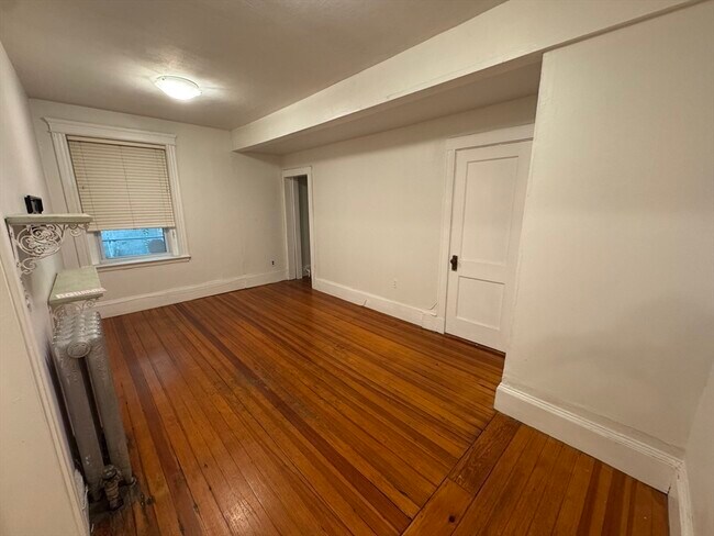 Building Photo - 31 Westbourne Ter