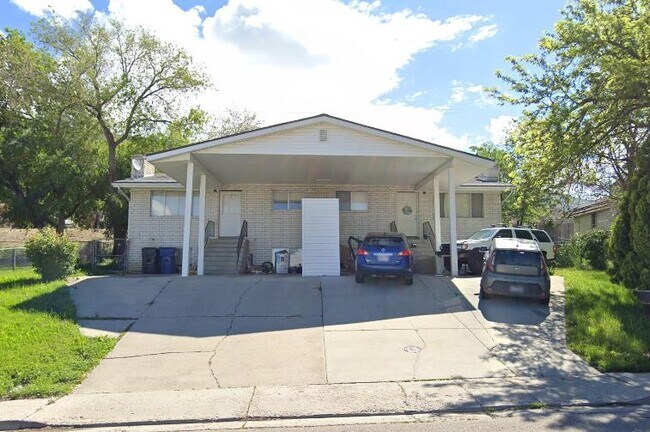 Foto del edificio - 255 Cherry Hill Dr