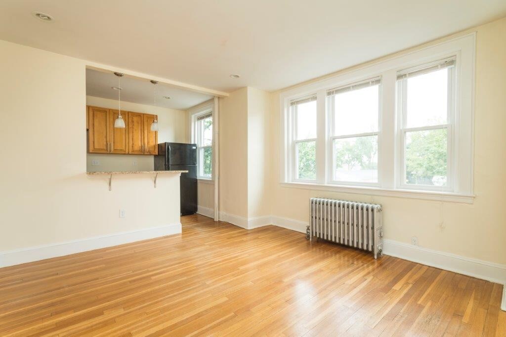 Primary Photo - 133 Highland Ave