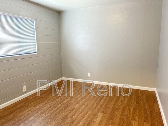 Foto del edificio - 2075 Patton Dr