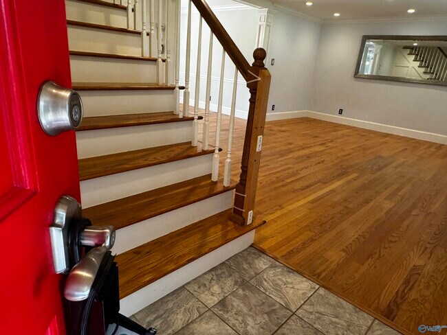 Foto del edificio - 7608 Peacock Dr SW