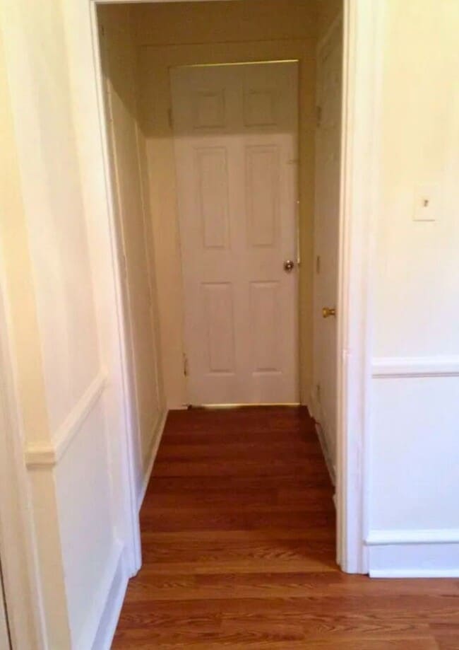 Building Photo - 4 Gay St