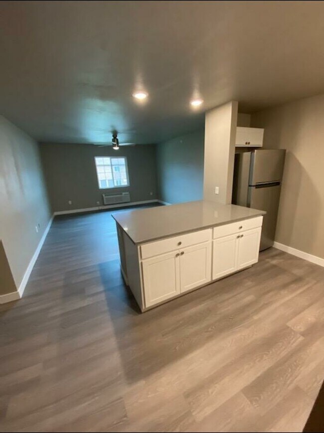 Building Photo - Brekynridge Estates