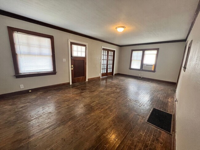 Foto del edificio - Coming Soon 4/10/26! Newton 1 Bedroom for Rent!