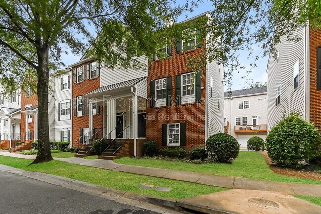 Foto del edificio - 212 Village Square Dr