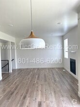 Building Photo - 148 W Autumn Ln