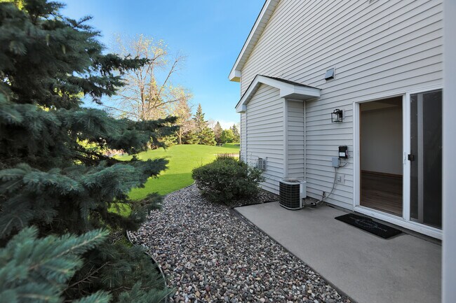 Building Photo - 17397 Glacier Way