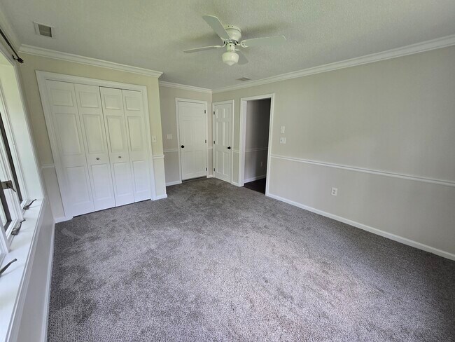 Living room - 66 Horace Greeley Rd