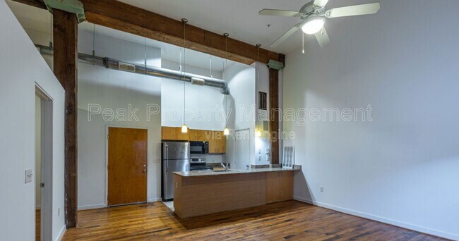 Foto del edificio - 15 N Union St