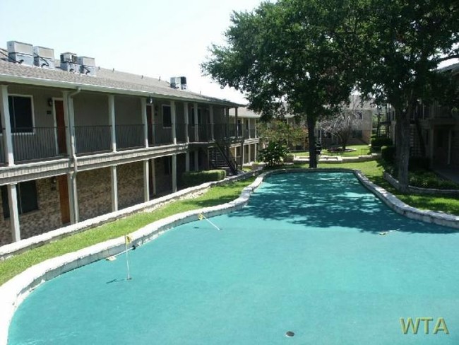 Building Photo - 2 bedroom in Austin TX 78731
