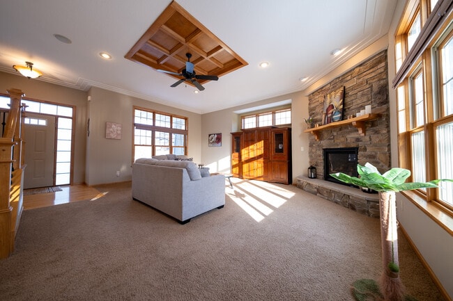 Foto del edificio - 572 Danube Ave