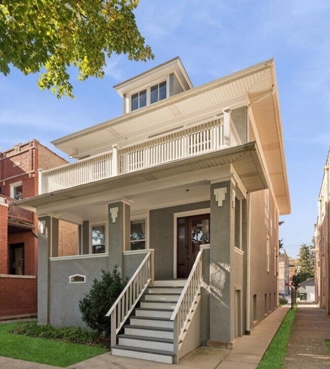 Building Photo - 7252 N Bell Ave