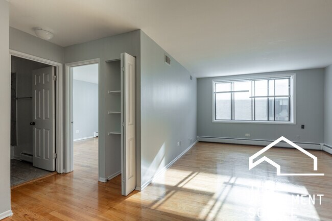 Foto del edificio - 1525 W Morse Ave