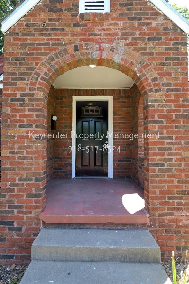 Foto del edificio - 345 S Zunis Ave