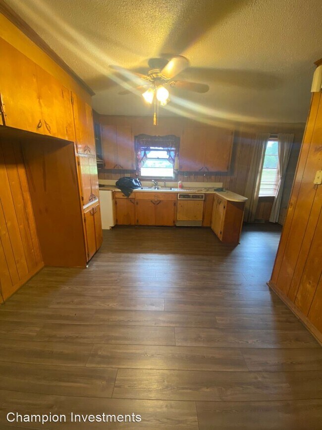 Building Photo - 3 br, 1 bath House - 2150 Stony Point Road