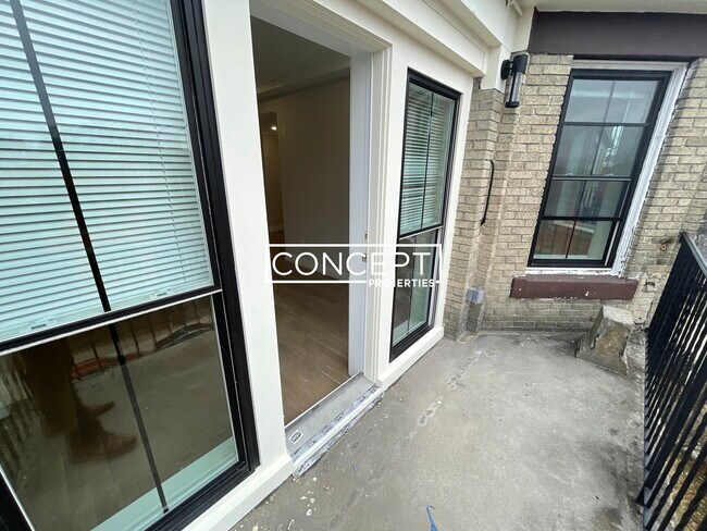 Foto del edificio - 47 Englewood Ave