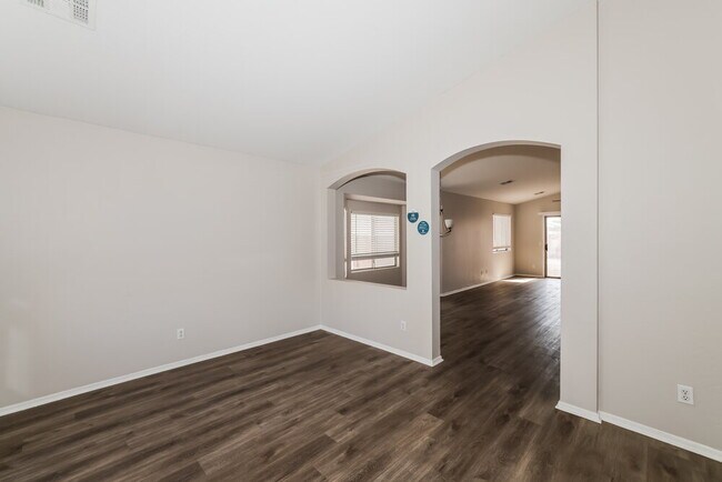 Foto del edificio - 10633 W Pima St