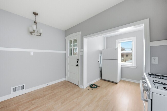 Foto del edificio - 5301 W Winona St