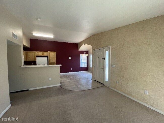 Building Photo - 2 br, 2 bath Condo - 1116 Opal street 201 ...