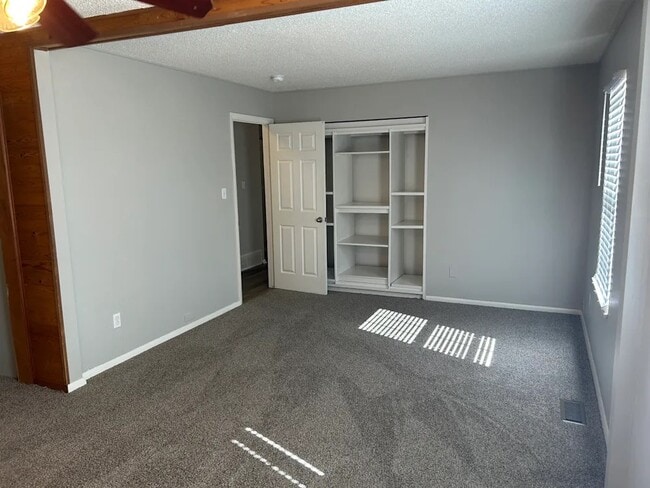 Photo - 4742 Malaya St House