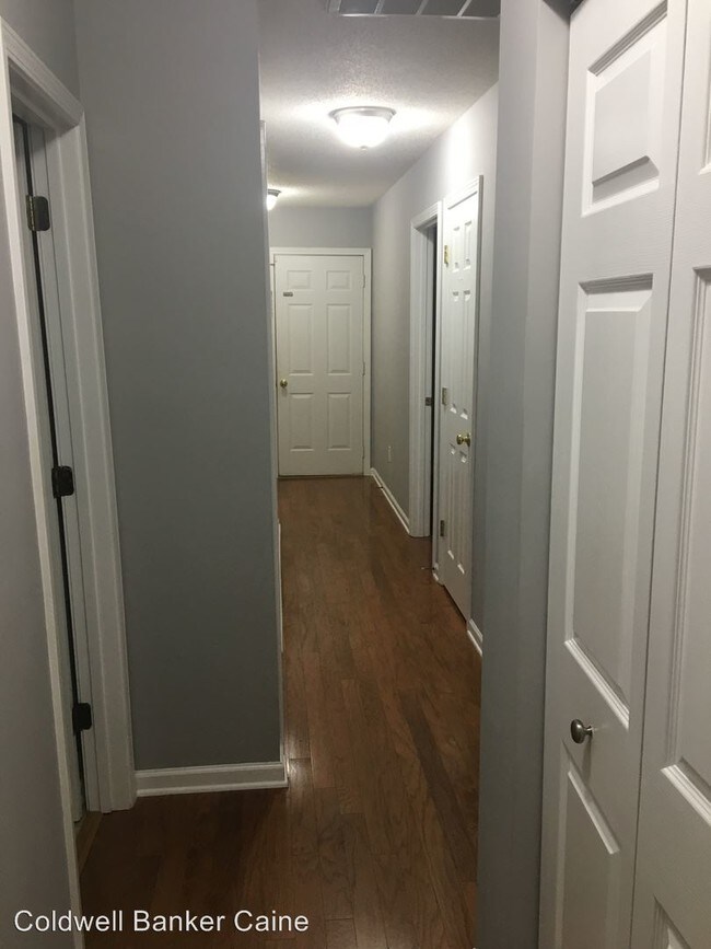Building Photo - 3 br, 2 bath House - 324 Hampton Ridge Drive