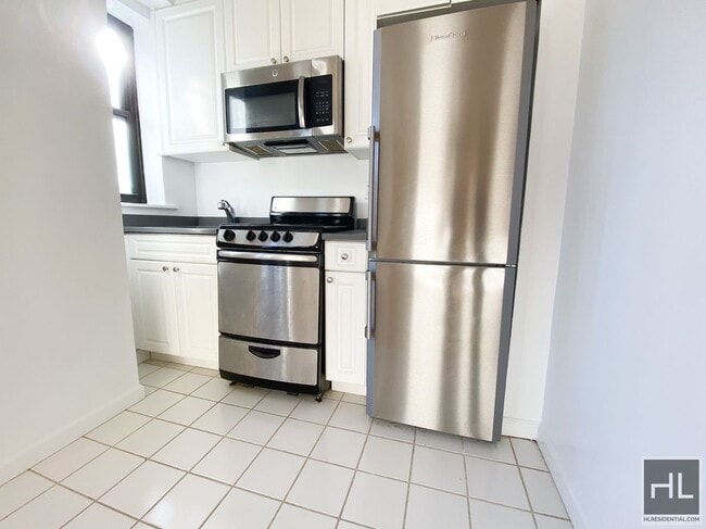 Building Photo - AMSTERDAM AVENUE