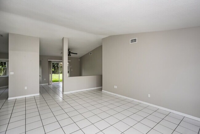Foto del edificio - 14730 SW 176th St