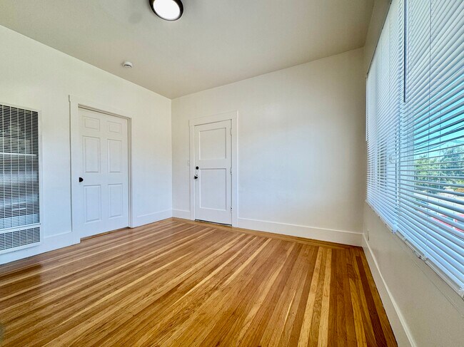 Foto del edificio - 835 40th St