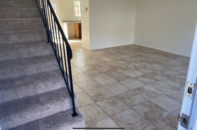 Building Photo - 1364 Galleon Way