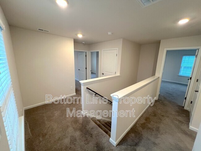 Foto del edificio - 1603 Blue Velvet Ln