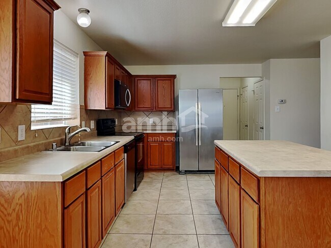 Foto del edificio - 10624 Cochron Dr