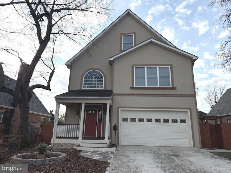 Foto principal - 728 18th St S