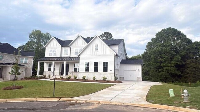 Foto del edificio - 5365 Travers Ln