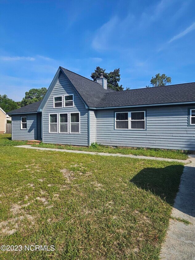 Primary Photo - 814 Lorraine Dr