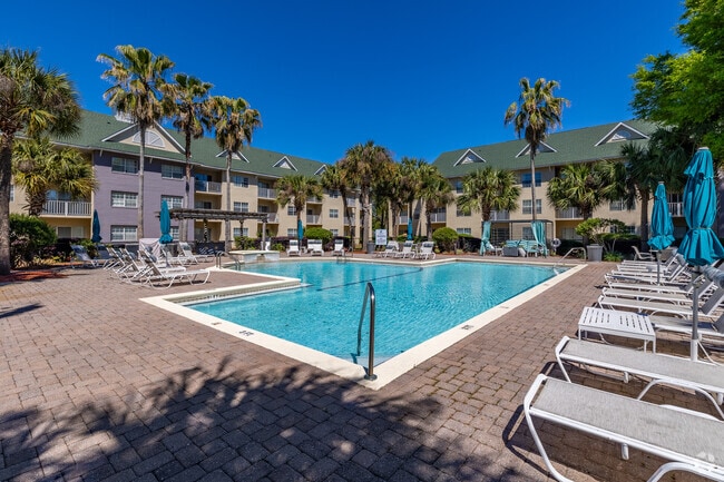Pool - Coastline Apartments