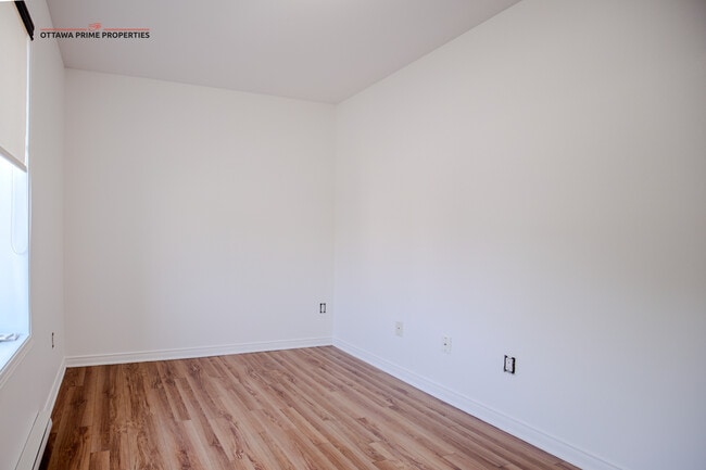 Building Photo - Modern 1-bedroom apartment near downtown Ottawa