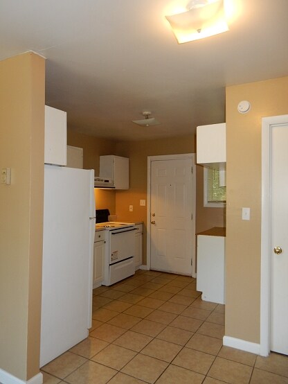 Building Photo - 502 Cannon Cir