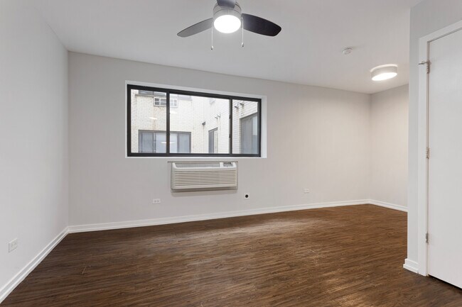 Building Photo - 5411 N Winthrop Ave