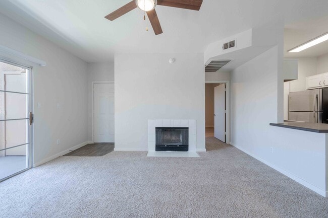 Building Photo - Crestone at Shadow Mountain