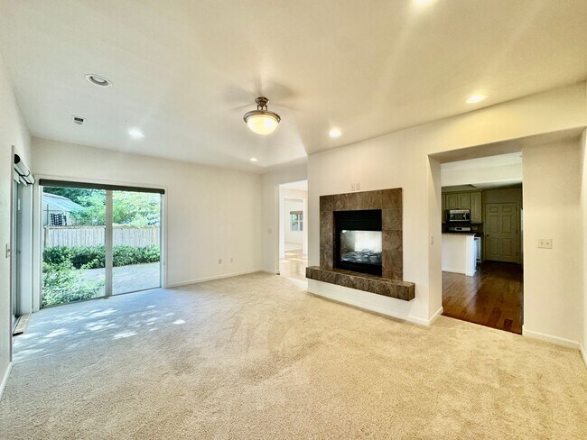 Foto del edificio - 4406 Shelby Rd