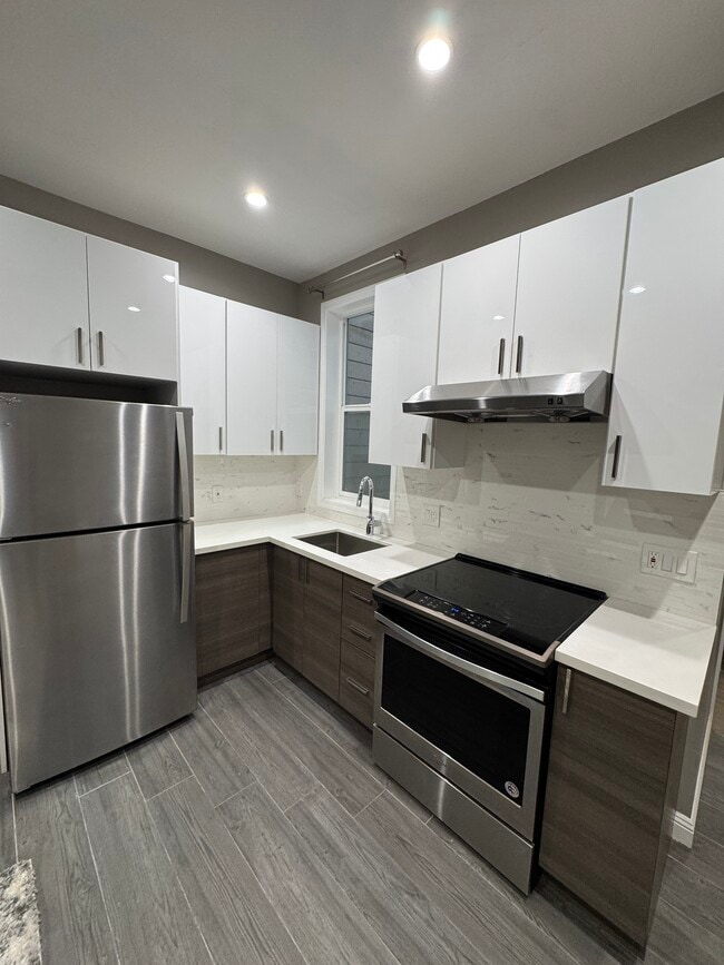 Kitchen - 1645 Hyde St