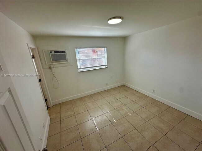 Foto del edificio - 101 NE 41st St