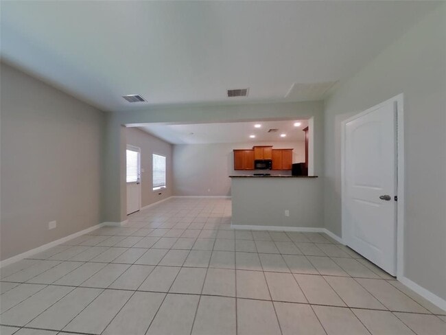 Building Photo - 504 Red Dusk Paint Dr