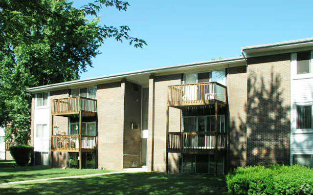 Building Photo - Old Orchard Apartments