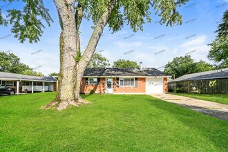 Building Photo - 203 W Boitnott Dr