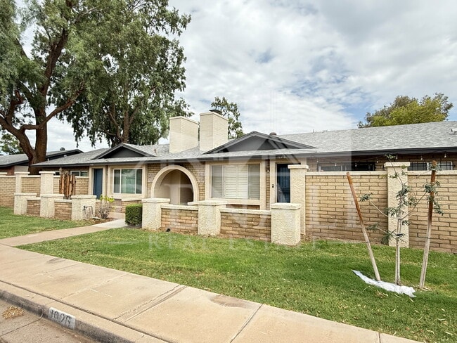 Photo - 1028 West Malibu Drive Townhome
