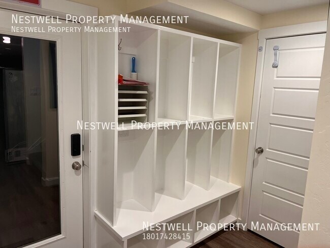 Building Photo - Amazing 5-bed Home in Herriman