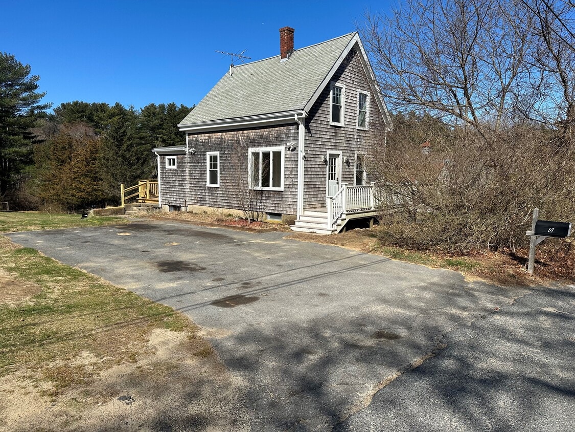 8 Hines Ave, Carver, MA 02330 House Rental in Carver, MA