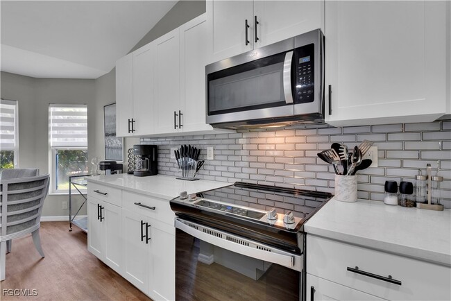 Building Photo - 2004 SW 30th St